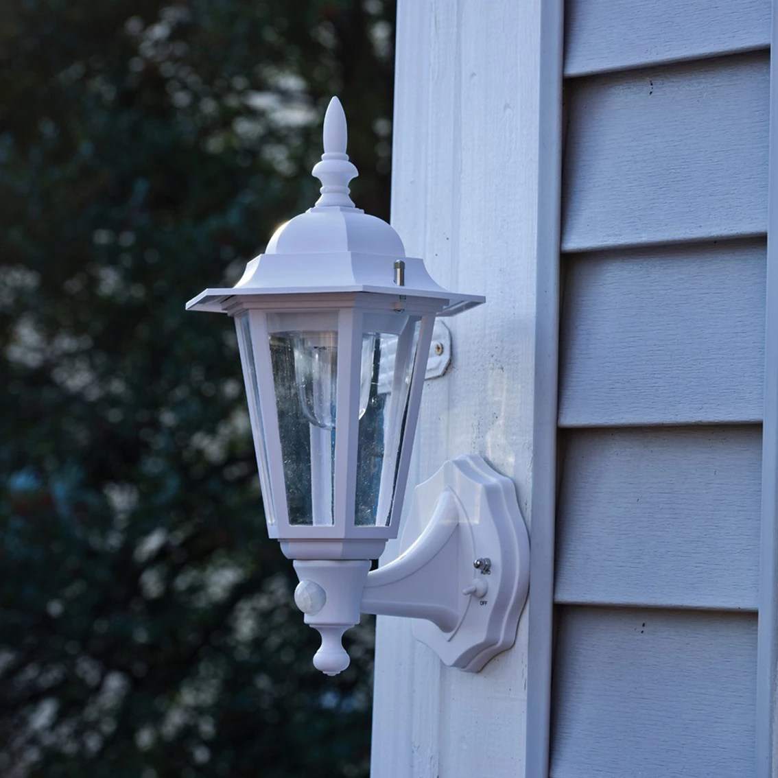 Deals 🤩 Other Brands Battery Powered Motion Activated 15 In. LED Wall Sconce ⭐ - Image 2