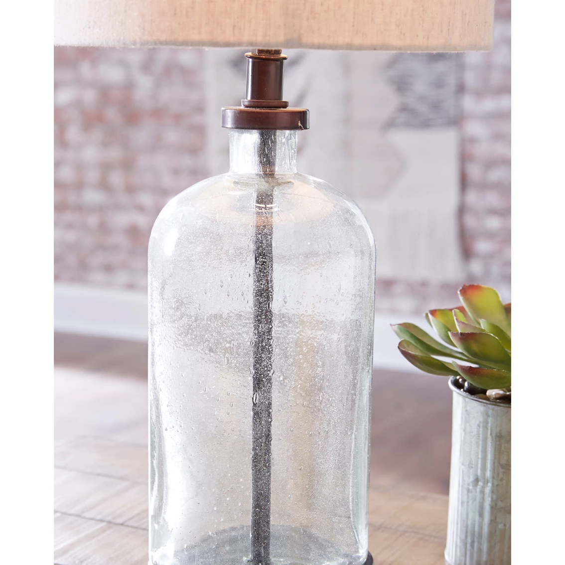 Brand new 🛒 Signature Design By Ashley Bandile 22.5 In. Glass Table Lamp 👏 3 Brand new 🛒 Signature Design By Ashley Bandile 22.5 In. Glass Table Lamp 👏 - Image 3